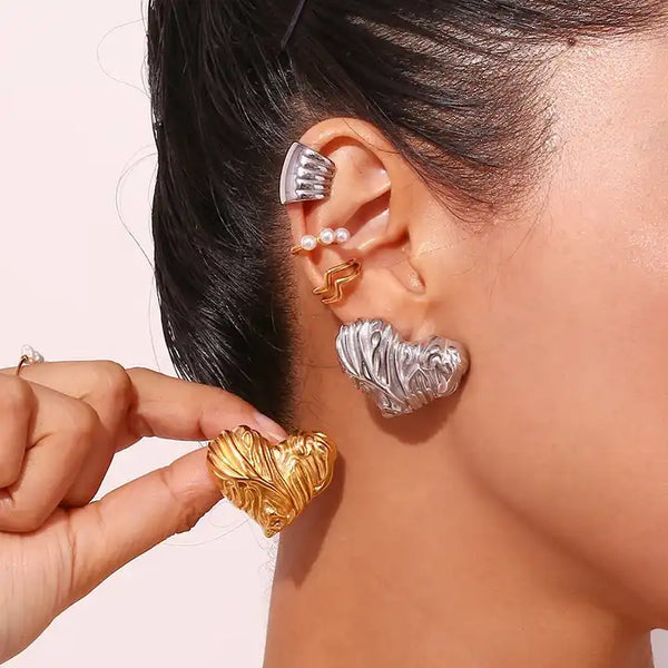 OLIOLI EARRINGS: Earrings that illuminate your face